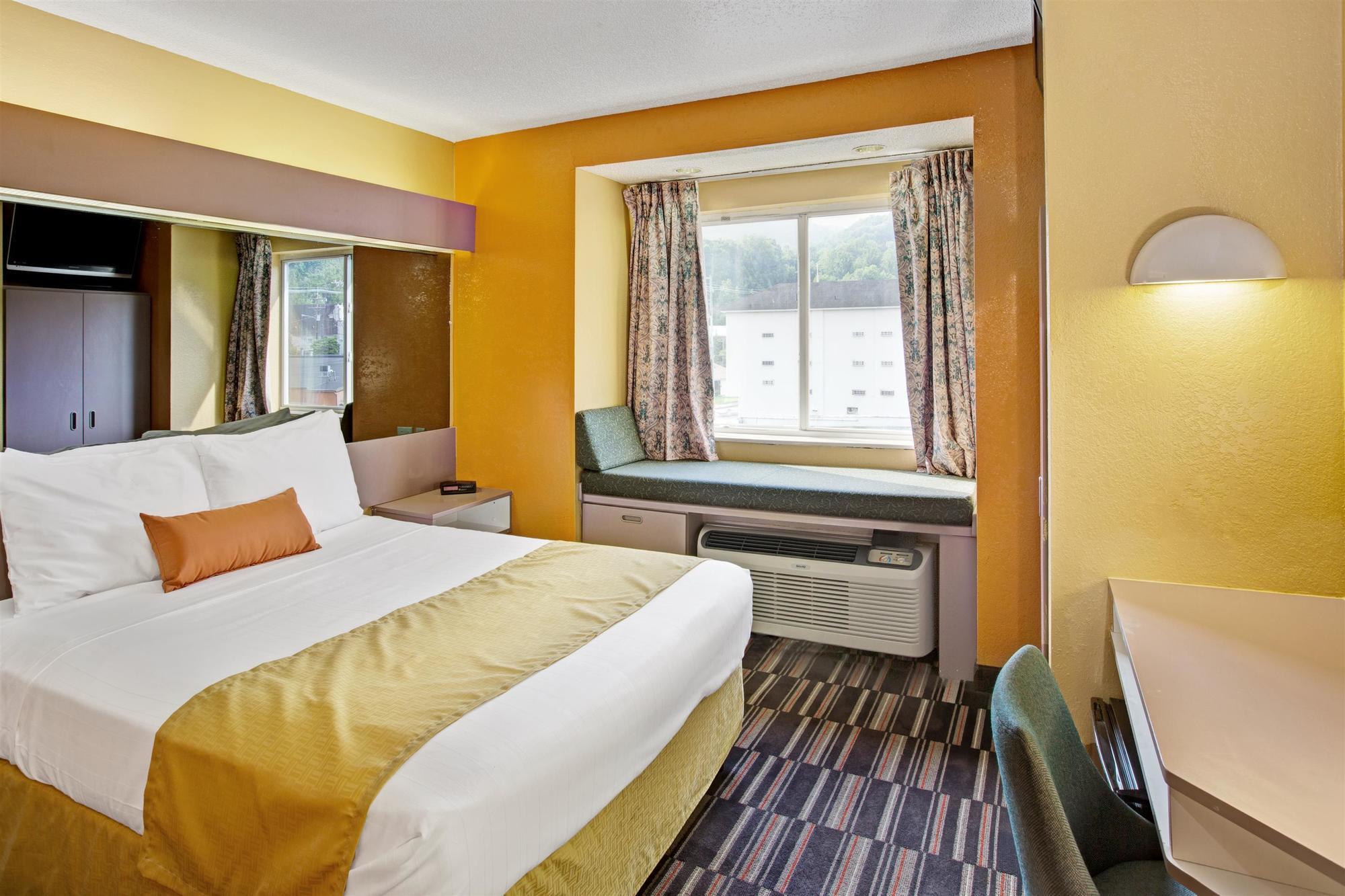 Microtel Inn & Suites By Wyndham Gatlinburg Exteriör bild